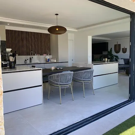 Apartment Luxury With Pool & Sea View-10 Minutes From Monaco